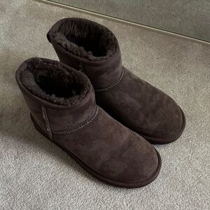 UGG Women's Classic Mini II